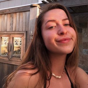 Meet your Posher, Madelyn